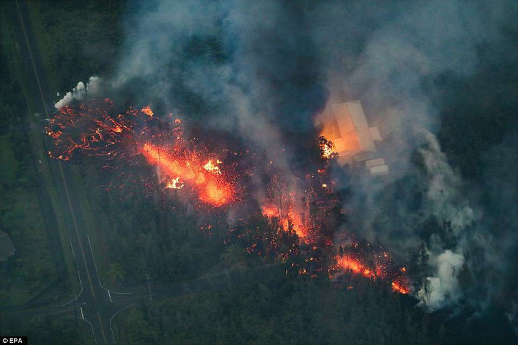 Picture 5 of Volcanic eruptions in Hawaii, lava can be seen from outer space