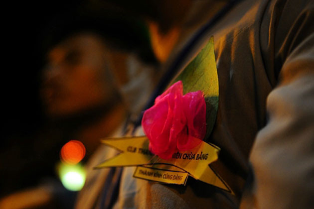 Picture 2 of Vu Lan ceremony informs the tastes and meaning of the chest-set rose