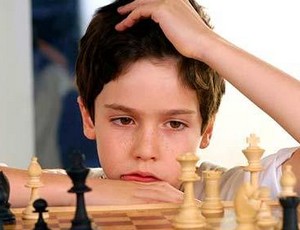 Picture 1 of Want smart children, let them play chess