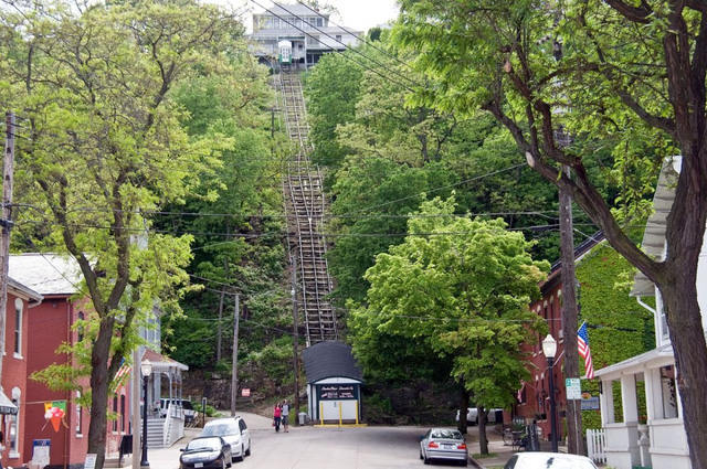 Picture 29 of Want to know how people build mountain climbing tracks, look at these 13 impressive examples