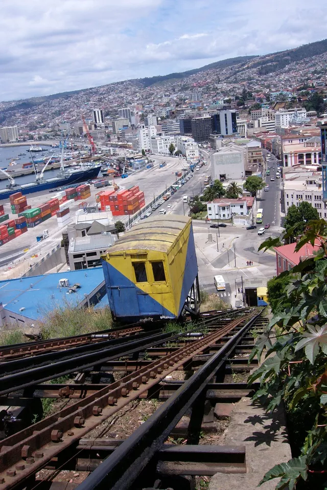 Picture 38 of Want to know how people build mountain climbing tracks, look at these 13 impressive examples