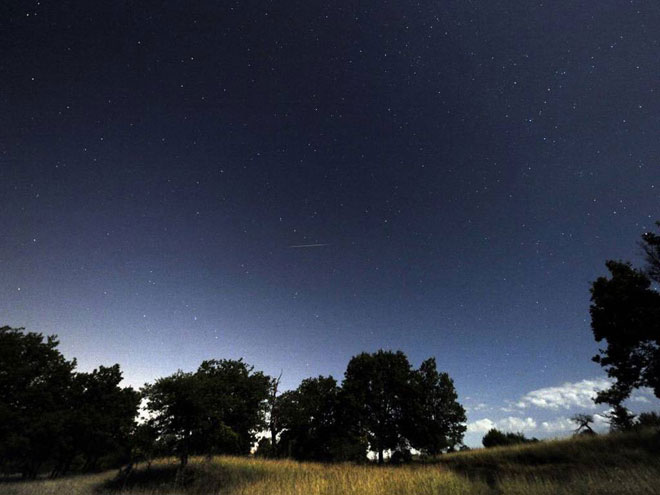 Picture 7 of Watch meteor shower in the sky of Europe