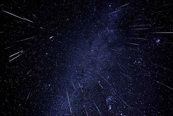 Picture 1 of Watch the biggest meteor shower of the year in December