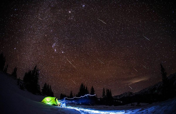 Picture 4 of Watch the biggest meteor shower of the year in December