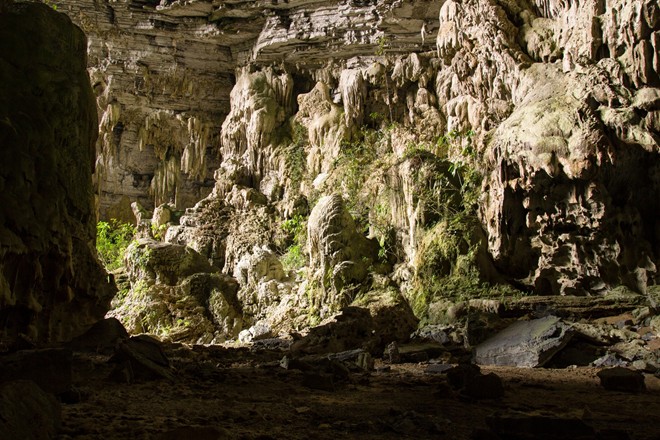 Picture 10 of Watch the giant virtual stalactites in Tien cave