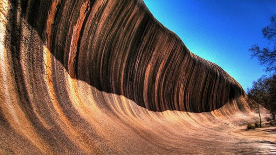 Picture 3 of Watch the magical rocky area with beautiful ripples