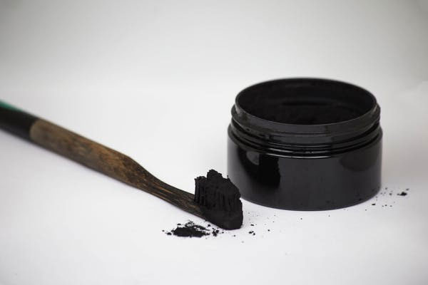 Picture 2 of Ways to clean teeth without brush and toothpaste: how beneficial?