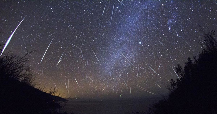 Picture 1 of We are about to see two beautiful meteor shower in 12/2018