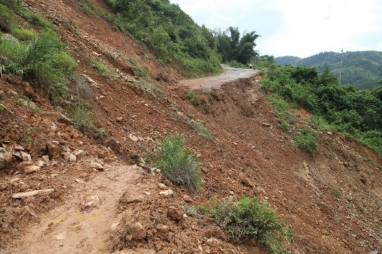Picture 1 of Weather 26/7: Both countries have rain, flash flood warning and landslides
