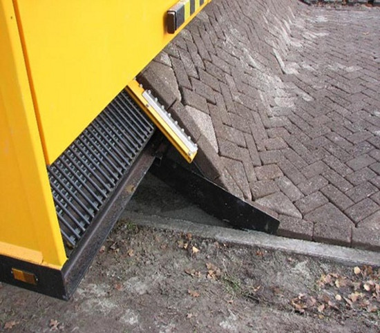 Picture 2 of Weaving machine is brick
