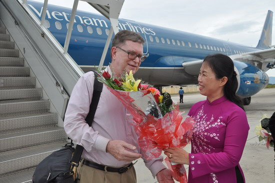 Picture 3 of Welcoming 4 Nobel laureates scientists