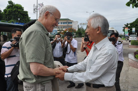 Picture 6 of Welcoming 4 Nobel laureates scientists