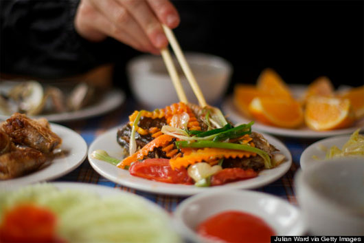 Picture 1 of Western Newspaper: 'Vietnamese food is very healthy!'