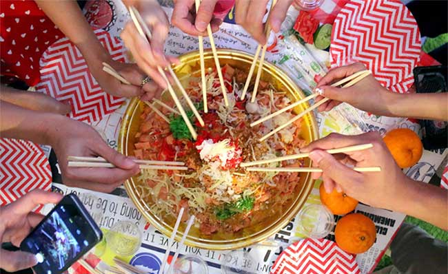 Picture 7 of What are the differences between rice tray and Lunar New Year holidays?