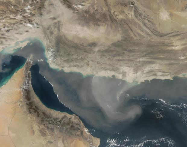 Picture 10 of What does dust storm on Earth look like from space?