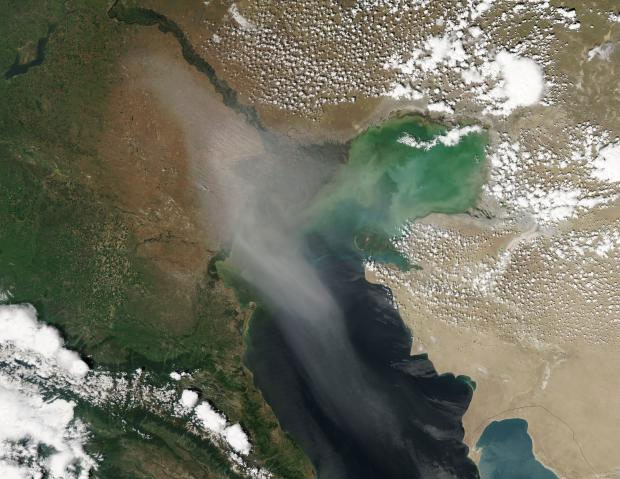 Picture 11 of What does dust storm on Earth look like from space?