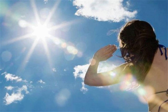 Picture 2 of What happens if we stare at the Sun?
