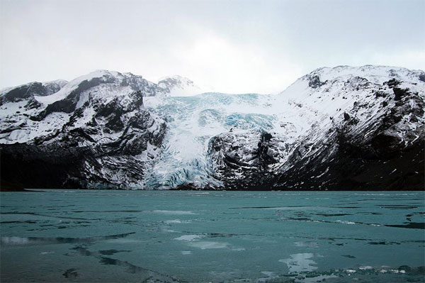 Picture 3 of What happens when volcanoes erupt under a glacier?