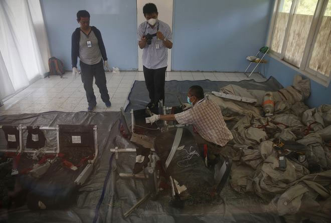 Picture 8 of What is left of QZ8501