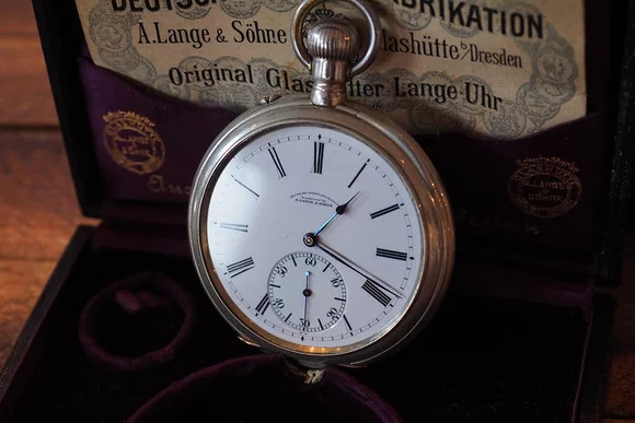 Picture 6 of What is the accuracy of the clock, and is anyone really interested in it?