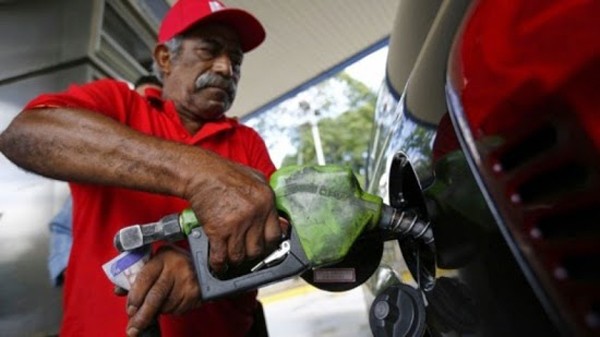 Picture 4 of What is the benefit of E5 petrol - 'A replacement'?