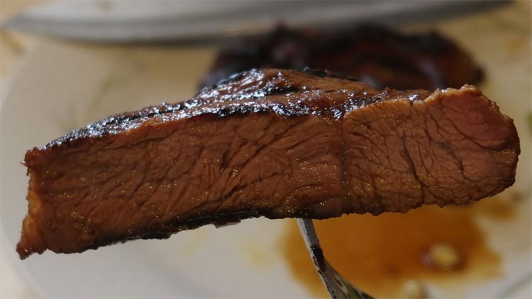 Picture 4 of What is the difference between beef and pork when cooked?