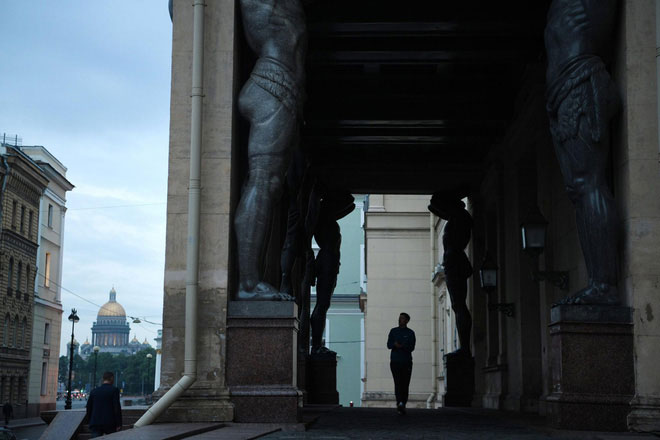 Picture 6 of What kind of sleep did England have when 11 o'clock on the Sun at St.  Petersburg has not yet dive?