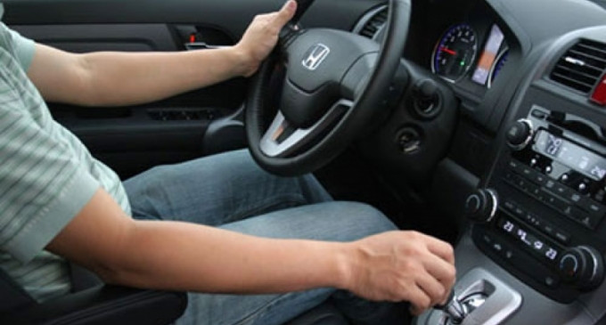 Picture 1 of What to do when a car loses its brakes or loses control?