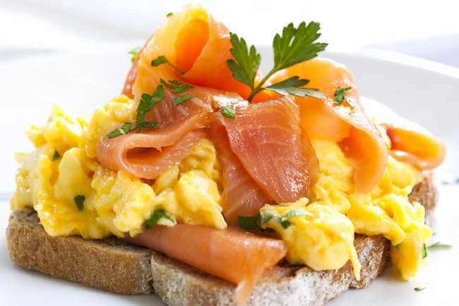 Picture 3 of What will the Queen's daily food have?