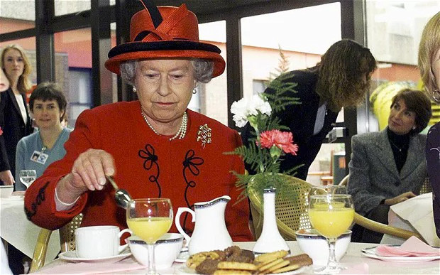 Picture 7 of What will the Queen's daily food have?