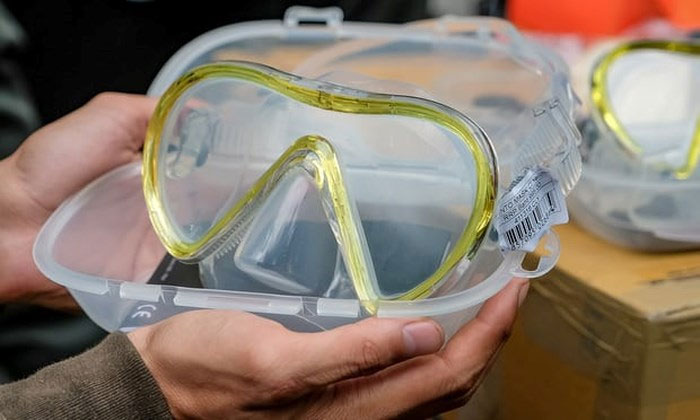 Picture 1 of What's so special about the diving mask for the Thai team members?
