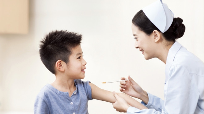 Picture 2 of When should I get the chickenpox vaccine?