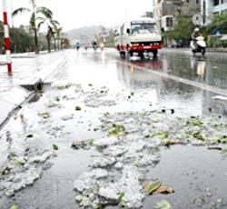 Picture 1 of Whirlwind, hail in Quang Ninh killed 8 people