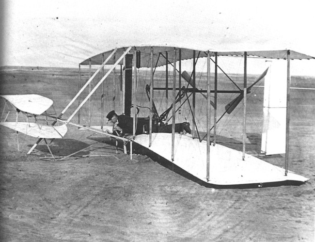 Picture 13 of Who is really the first person to build an airplane?