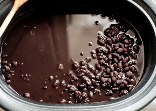 Picture 1 of Who should not drink black bean juice?