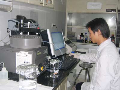 Picture 3 of Who volunteered to test the H5N1 vaccine?