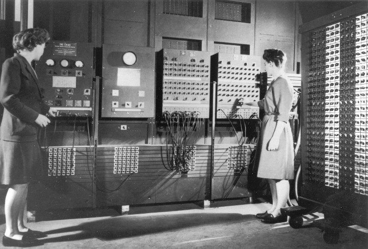 Picture 2 of Why are female programmers increasingly absent?