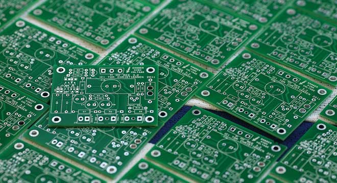 Picture 2 of Why are most printed circuit boards green while Apple is black?