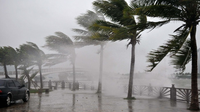 Picture 2 of Why are storms in Vietnam so good in Central Vietnam?