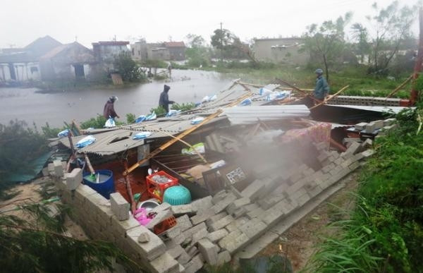Picture 4 of Why are storms in Vietnam so good in Central Vietnam?