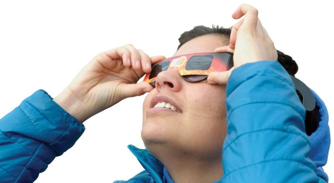 Picture 3 of Why can't we look directly at the sun?