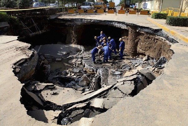 Picture 7 of Why did the death hole appear?