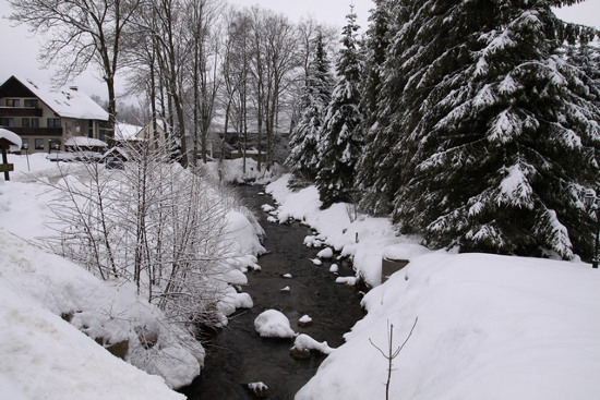 Picture 4 of Why do snow often fall on Christmas?