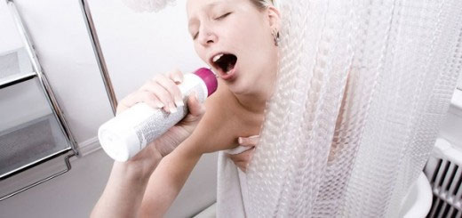 Picture 1 of Why do so many people like to sing in the bathroom?