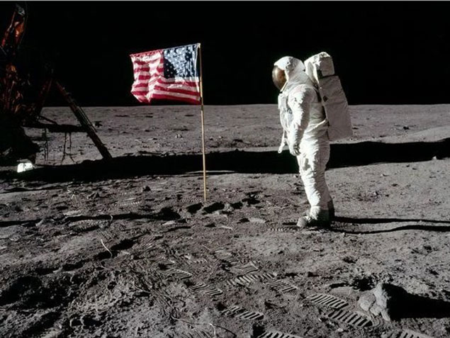 Picture 3 of Why do so many people think that American astronauts set foot on the Moon is fake?