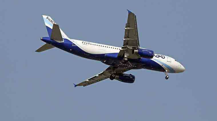 Picture 3 of Why do so many planes fly in the sky at the same time and never touch each other?