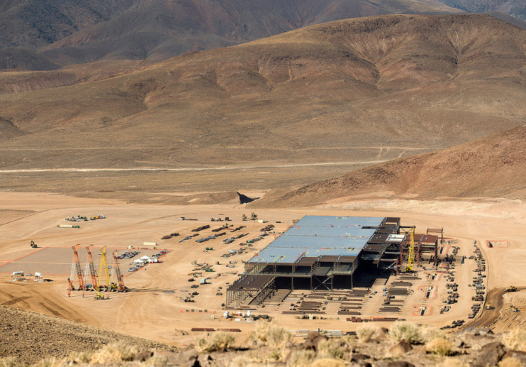 Picture 3 of Why does Elon Musk always set impossible goals for Tesla?