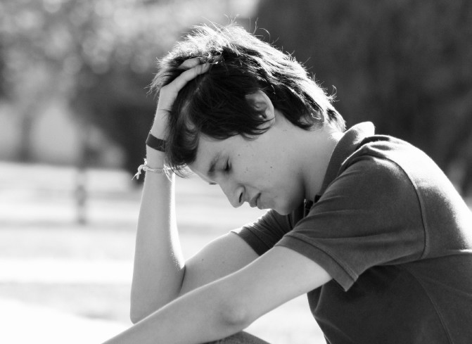 Picture 3 of Why does love far away or break up make us so painful?