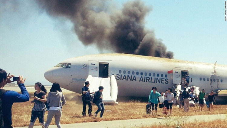 Picture 3 of Why does the car seatbelt have shoulder protection that the plane does not?