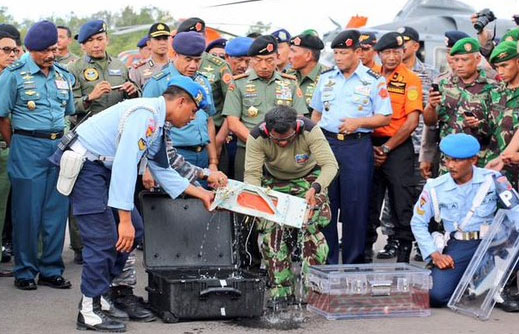 Picture 1 of Why is AirAsia black box soaked in fresh water after salvage?